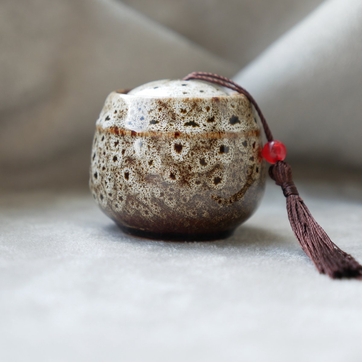 Luxuriöse Bestattungsurne 130 ml – Keramik – Mini-Urne für Bestattung – Creme