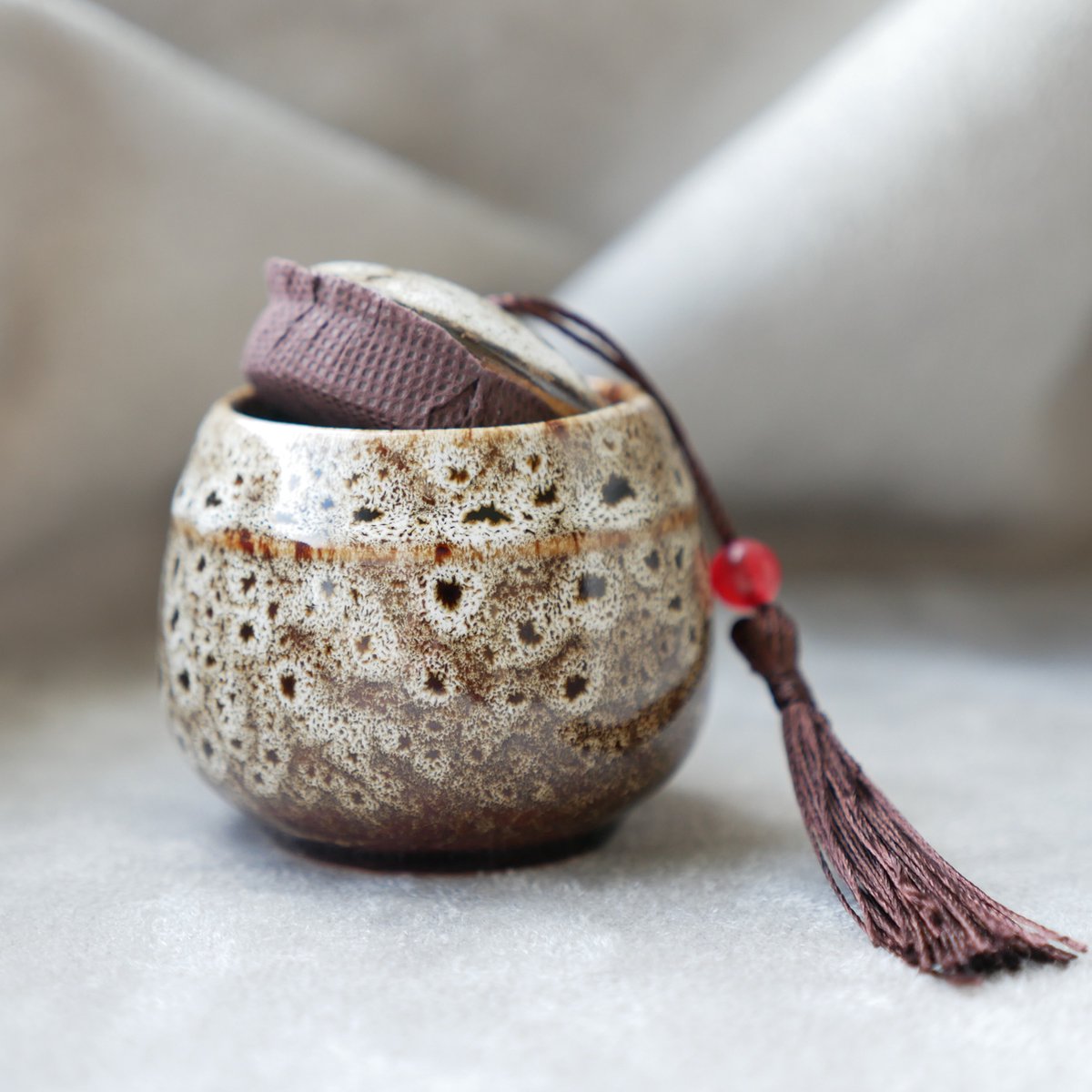 Luxuriöse Bestattungsurne 130 ml – Keramik – Mini-Urne für Bestattung – Creme